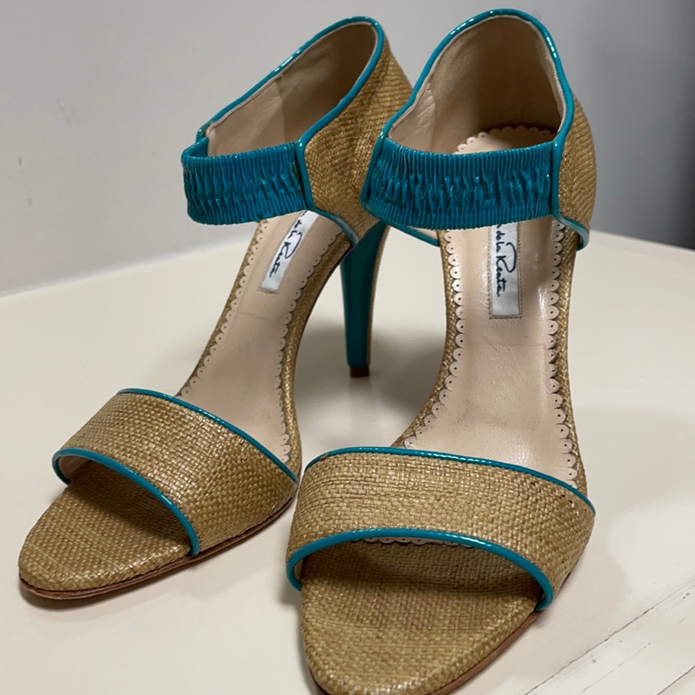 Oscar da la renta sandals used size 6
